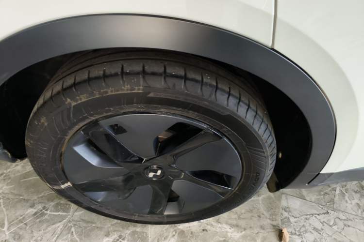 Used ONVO L60 2024 60 kWh Rear-Drive Version Right Rear Wheel Hub