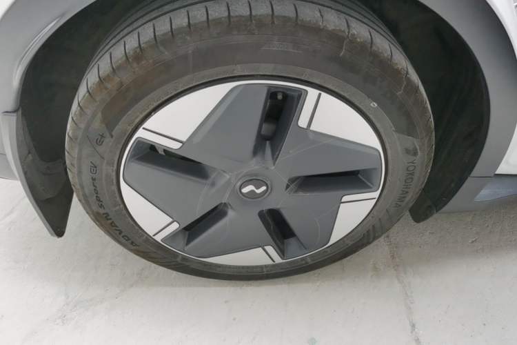Used ONVO L60 2024 60 kWh Rear-Drive Version Right Rear Wheel Hub