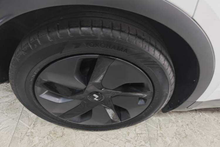 Used ONVO L60 2024 60 kWh Rear-Drive Version Right Rear Wheel Hub