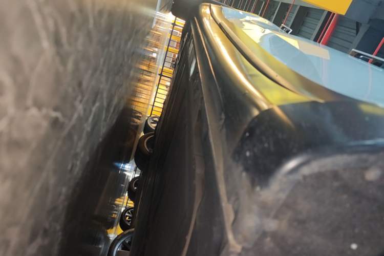 Used ONVO L60 2024 60 kWh Rear-Drive Version Right Side Sill