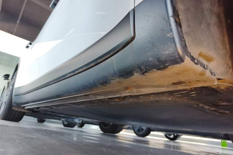 Used ONVO L60 2024 60 kWh Rear-Drive Version Right Side Sill