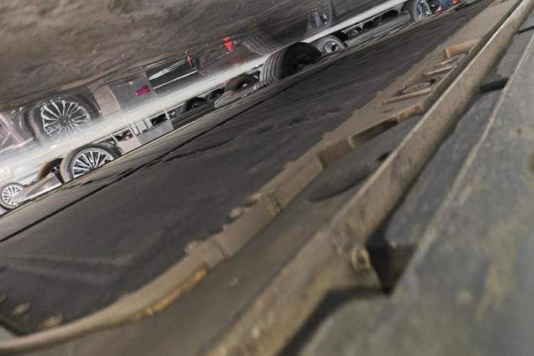 Used ONVO L60 2024 60 kWh Rear-Drive Version Right Side Sill