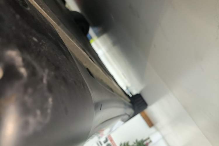 Used ONVO L60 2024 60 kWh Rear-Drive Version Right Side Sill