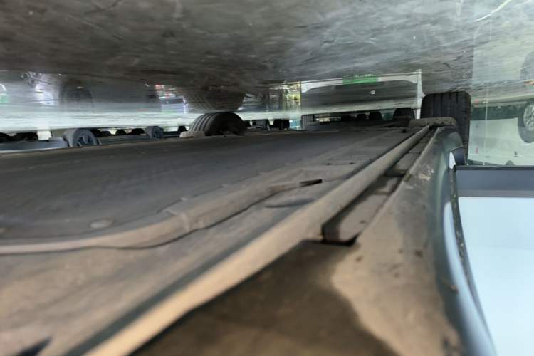 Used ONVO L60 2024 60 kWh Rear-Drive Version Right Side Sill