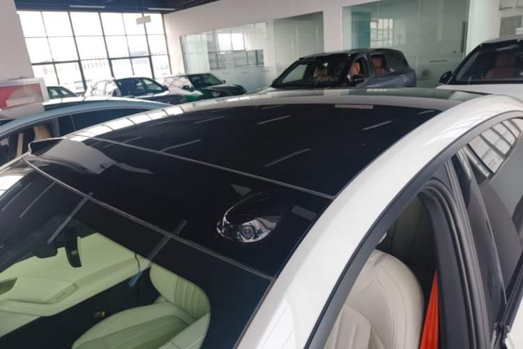 Used ONVO L60 2024 60 kWh Rear-Drive Version Roof
