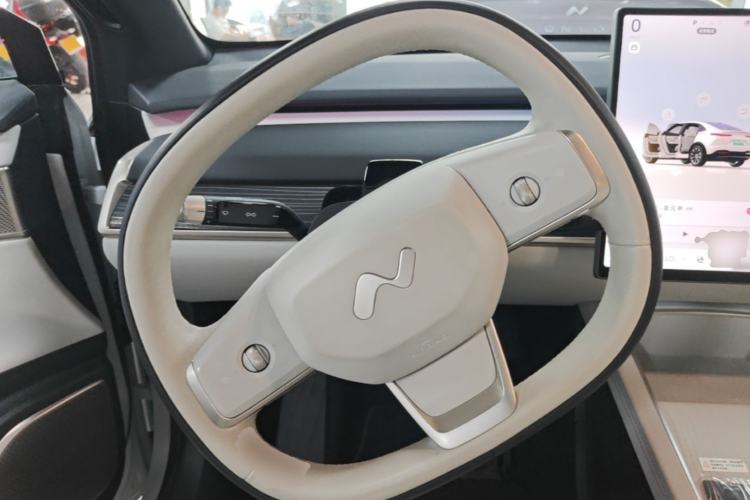 Used ONVO L60 2024 60 kWh Rear-Drive Version Steering Wheel