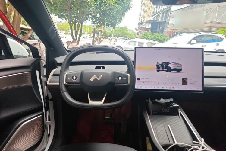 Used ONVO L60 2024 60 kWh All-Wheel Drive Steering Wheel