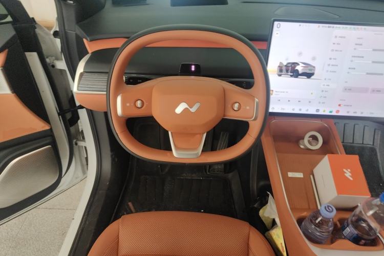 Used ONVO L60 2024 60 kWh All-Wheel Drive Steering Wheel