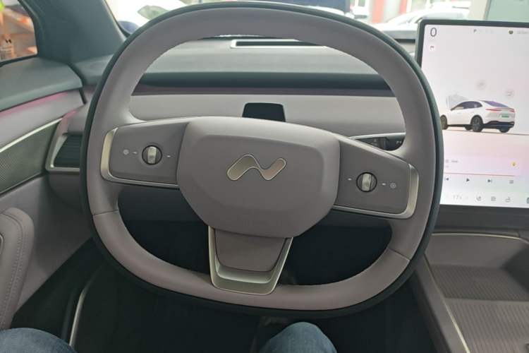 Used ONVO L60 2024 60 kWh Rear-Drive Version Steering Wheel