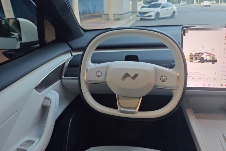 Used ONVO L60 2024 60 kWh Rear-Drive Version Steering Wheel