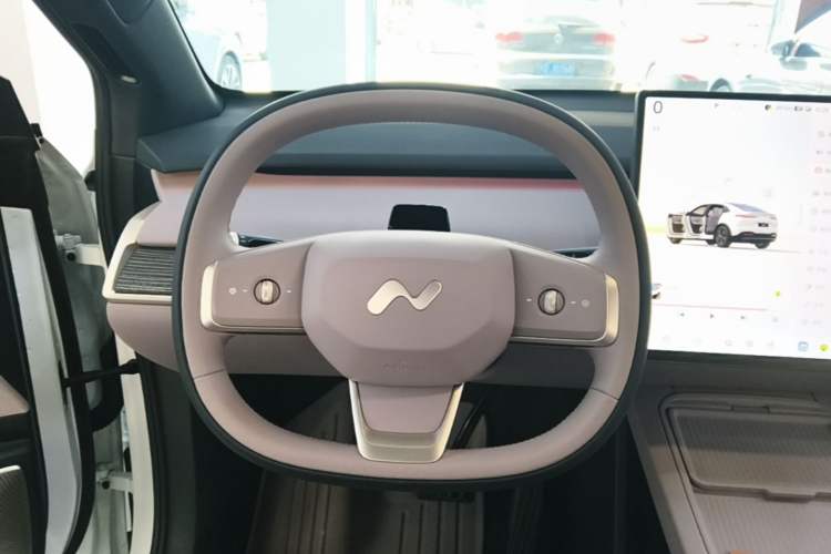 Used ONVO L60 2024 60 kWh Rear-Drive Version Steering Wheel
