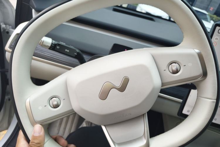 Used ONVO L60 2024 60 kWh Rear-Drive Version Steering Wheel