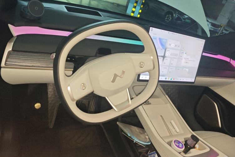 Used ONVO L60 2024 60 kWh Rear-Drive Version Steering Wheel