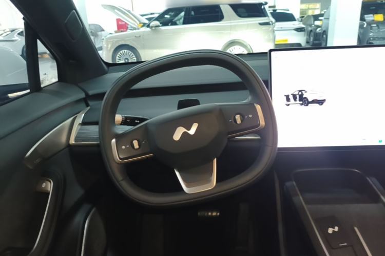 Used ONVO L60 2024 85 kWh Rear-Drive Version Steering Wheel