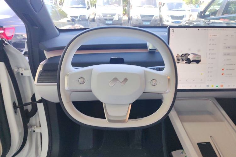 Used ONVO L60 2024 60 kWh Rear-Drive Version Steering Wheel