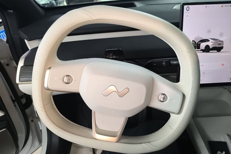 Used ONVO L60 2024 60 kWh Rear-Drive Version Steering Wheel