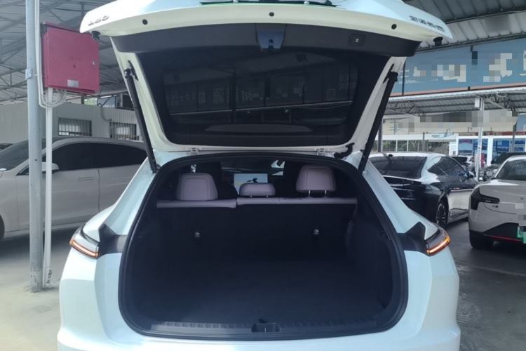 Used ONVO L60 2024 60 kWh Rear-Drive Version Trunk
