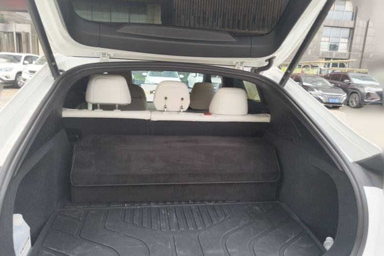 Used ONVO L60 2024 60 kWh Rear-Drive Version Trunk