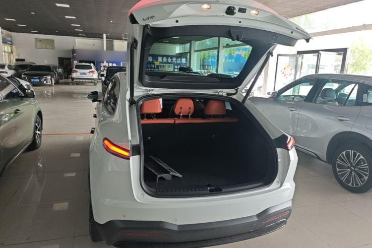 Used ONVO L60 2024 60 kWh Rear-Drive Version Trunk