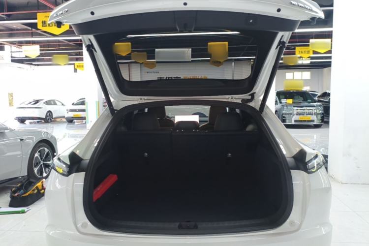 Used ONVO L60 2024 85 kWh Rear-Drive Version Trunk