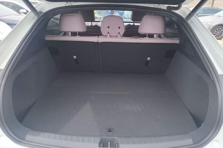 Used ONVO L60 2024 60 kWh Rear-Drive Version Trunk