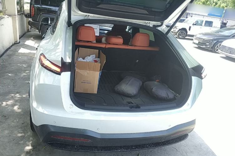 Used ONVO L60 2024 60 kWh Rear-Drive Version Trunk