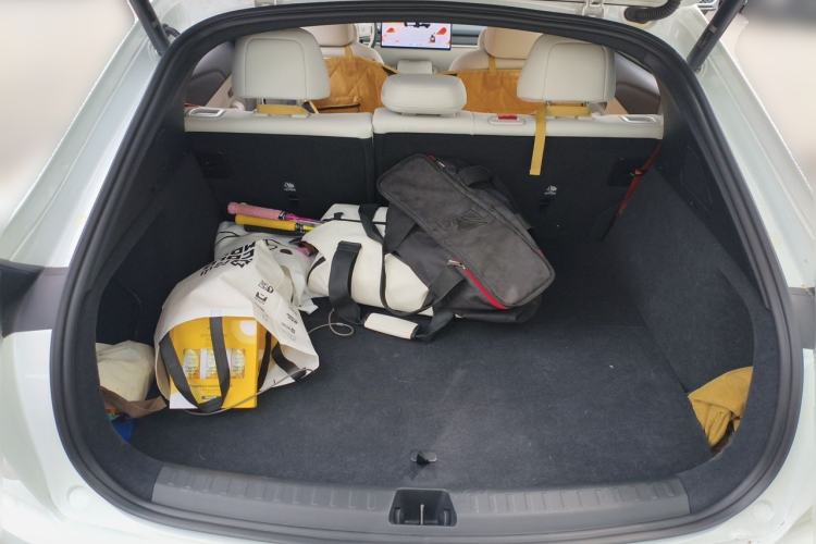 Used ONVO L60 2024 60 kWh Rear-Drive Version Trunk