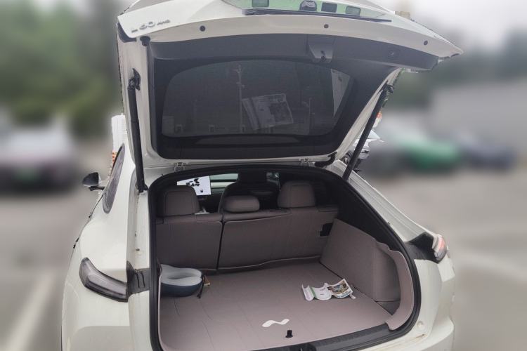 Used ONVO L60 2024 60 kWh All-Wheel Drive Trunk