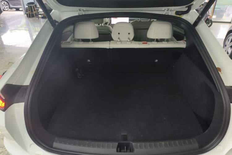 Used ONVO L60 2024 60 kWh Rear-Drive Version Trunk