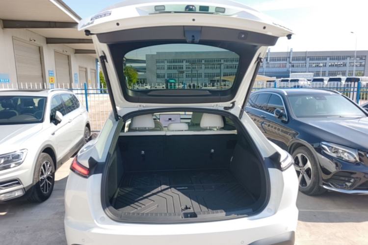 Used ONVO L60 2024 60 kWh Rear-Drive Version Trunk