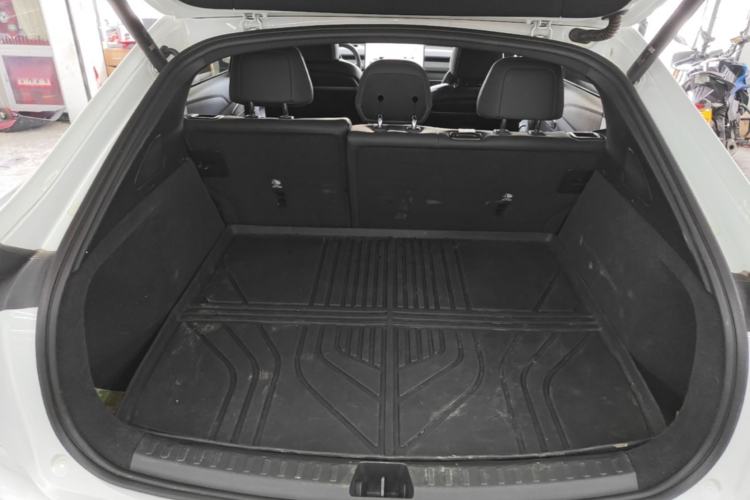 Used ONVO L60 2024 60 kWh Rear-Drive Version Trunk