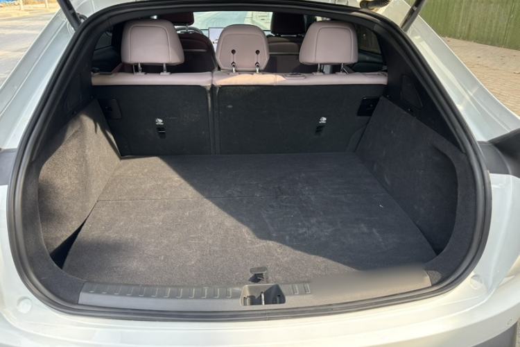 Used ONVO L60 2024 60 kWh Rear-Drive Version Trunk