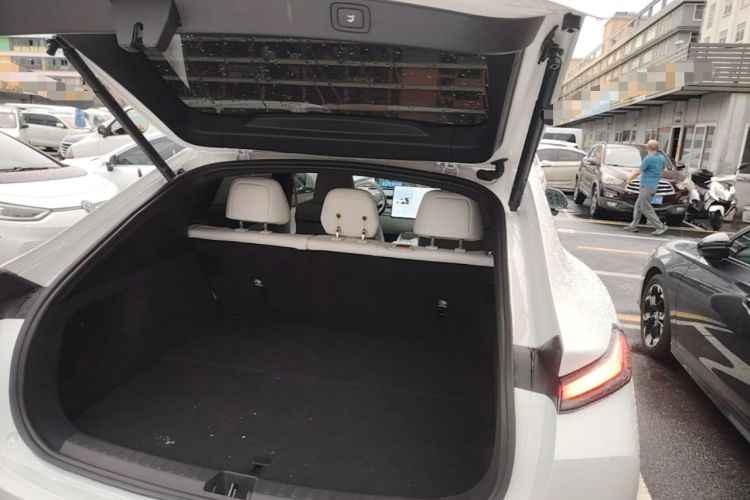 Used ONVO L60 2024 60 kWh Rear-Drive Version Trunk