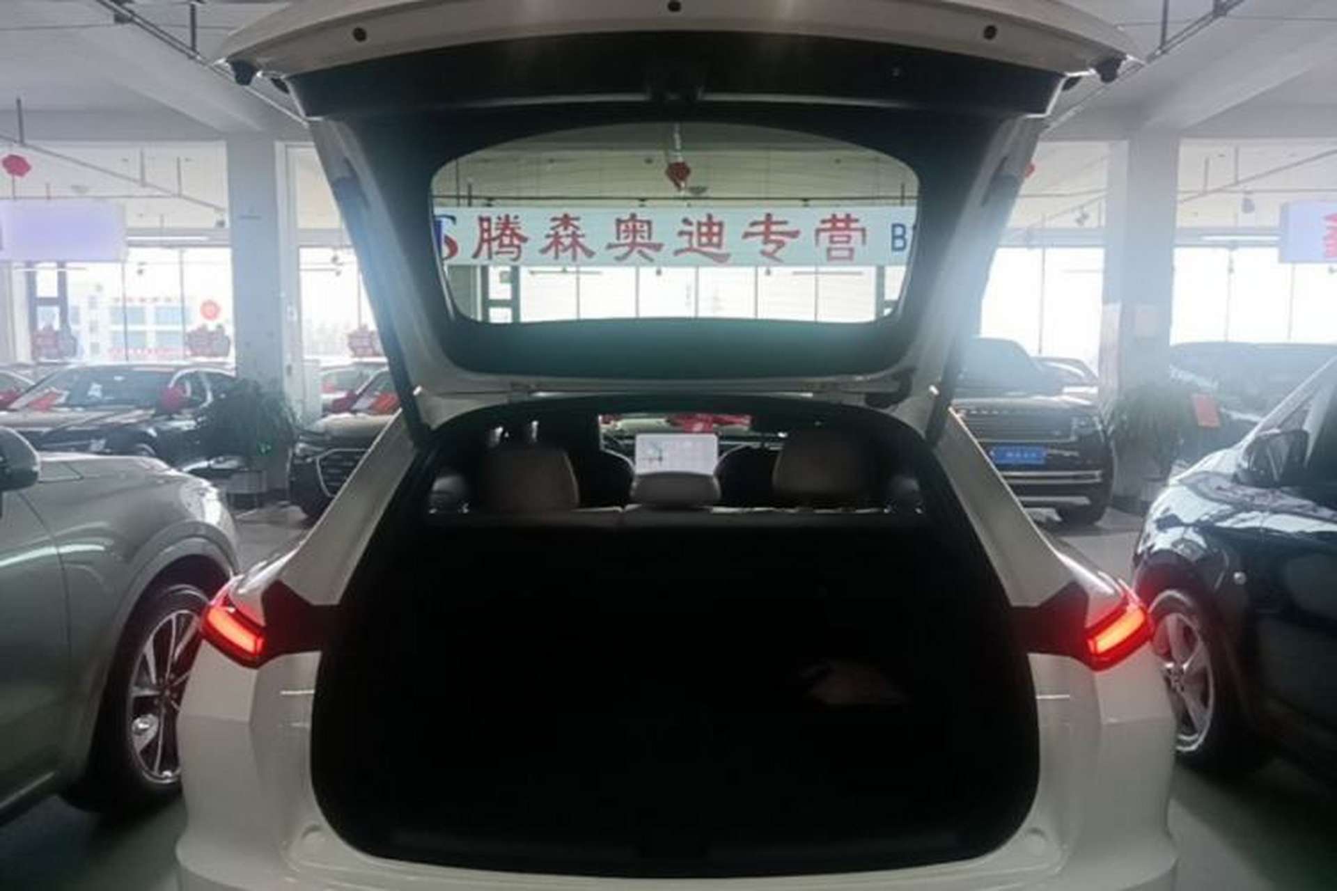 Used ONVO L60 2024 60 kWh Rear-Drive Version Trunk