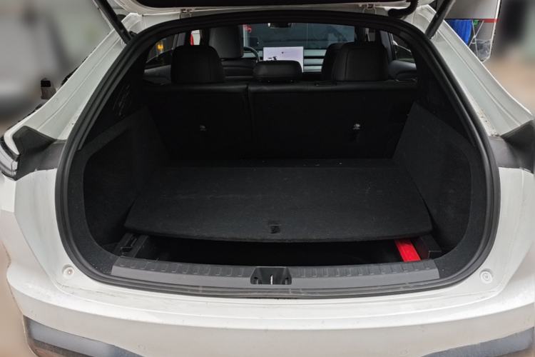 Used ONVO L60 2024 85 kWh Rear-Drive Version Trunk