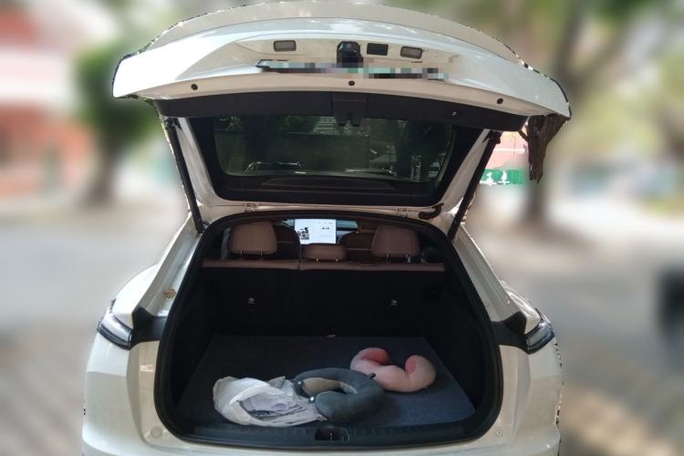 Used ONVO L60 2024 60 kWh Rear-Drive Version Trunk