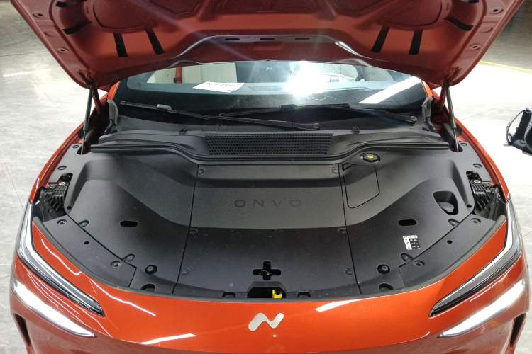 Used ONVO L60 2024 60 kWh Rear-Drive Version Engine Bay