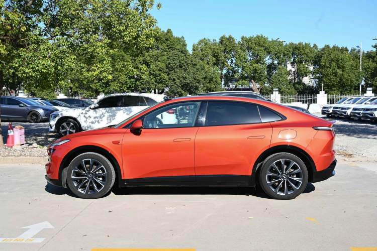 Used ONVO L60 2024 60 kWh Rear-Drive Version Exterior 4