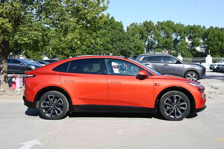 Used ONVO L60 2024 60 kWh Rear-Drive Version Exterior 5
