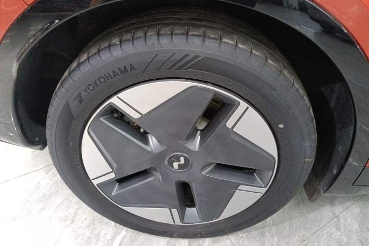 Used ONVO L60 2024 60 kWh Rear-Drive Version Exterior 8