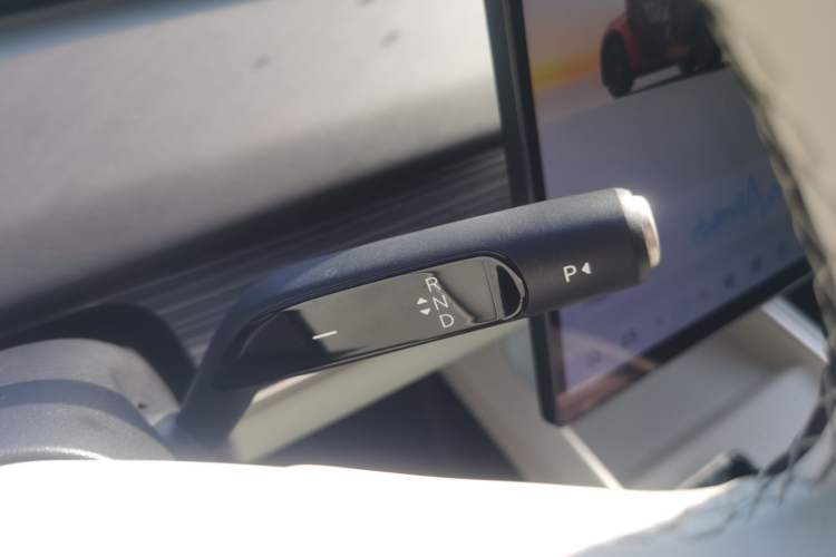 Used ONVO L60 2024 60 kWh Rear-Drive Version Gear Lever