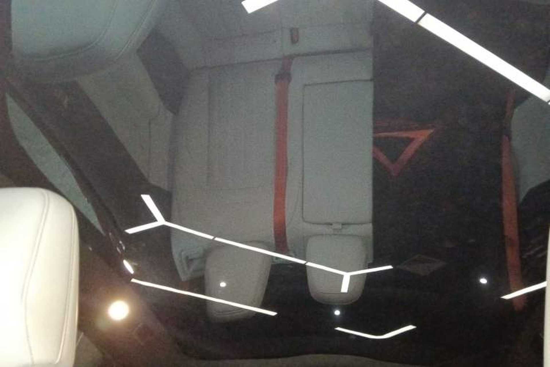Used ONVO L60 2024 60 kWh Rear-Drive Version Headliner