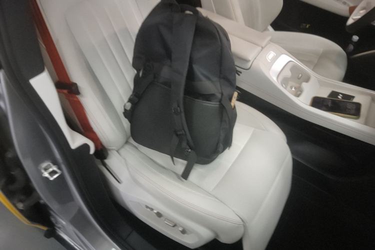 Used ONVO L60 2024 60 kWh Rear-Drive Version Right Front Seat