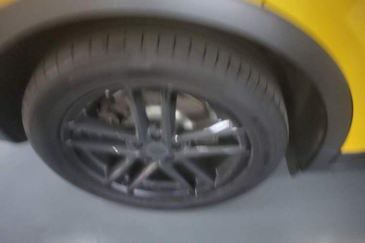 Used ONVO L60 2024 60 kWh Rear-Drive Version Right Rear Wheel Hub