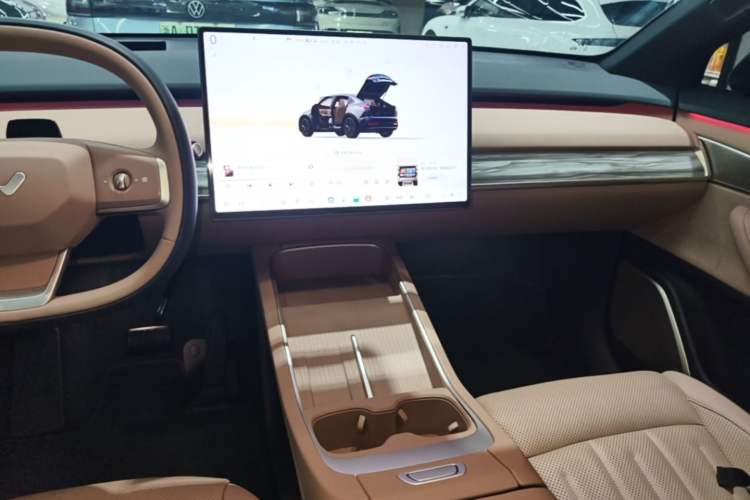 Used ONVO L60 2025 Model—60 kWh All-Wheel-Drive Version Audio And AC Panel