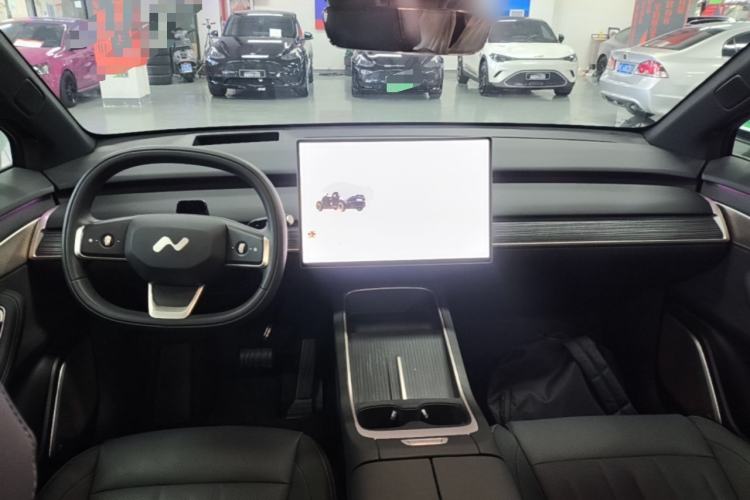 Used ONVO L60 2025 Model—60 kWh Rear-Wheel-Drive Version Center Console