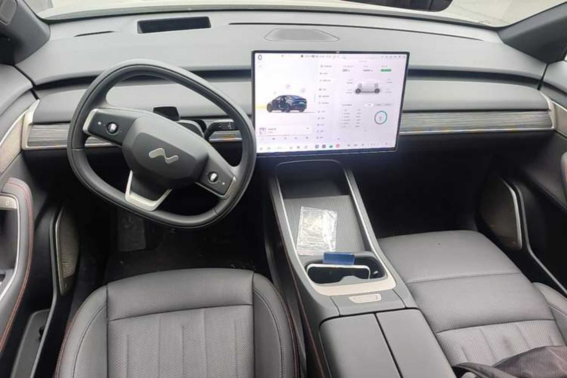 Used ONVO L60 2025 Model—60 kWh All-Wheel-Drive Version Center Console