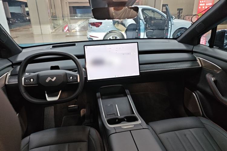 Used ONVO L60 2025 Model, 60kWh Black Knight Special Edition Center Console