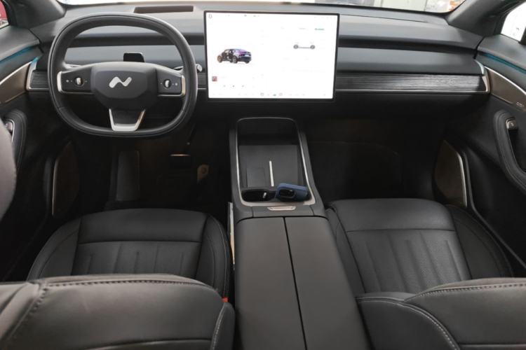 Used ONVO L60 2025 Model—60 kWh Rear-Wheel-Drive Version Center Console