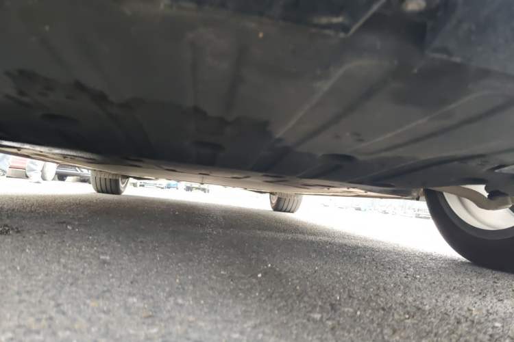Used ONVO L60 2025 Model—60 kWh Rear-Wheel-Drive Version Chassis Front